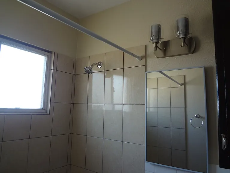 6346 Middleton Ave — Photo 5