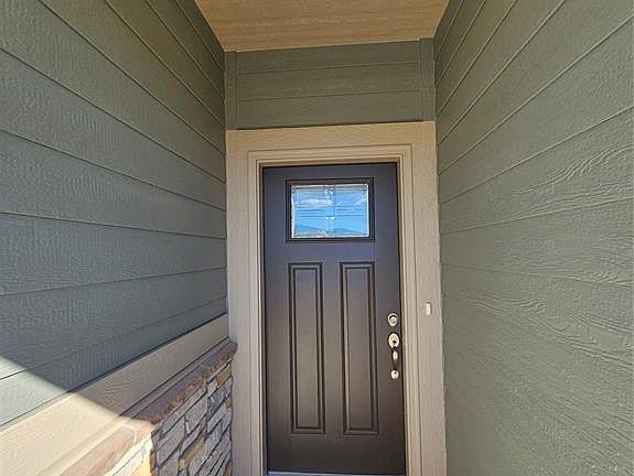 4th image of 16259 Basset Mill Way