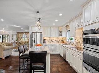 11611 Vale Rd, Oakton, VA 22124