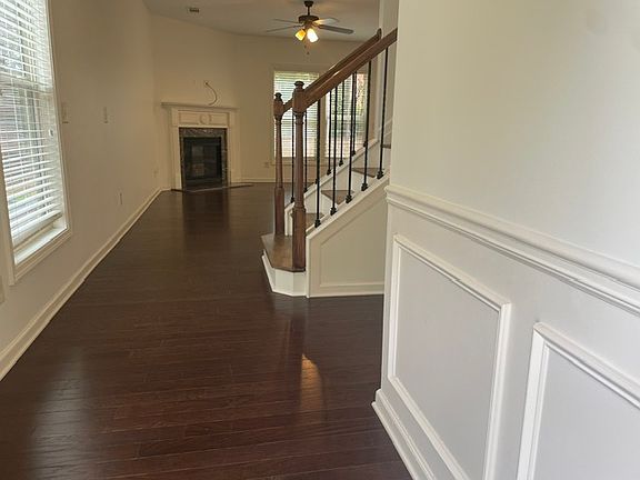 2nd image of 930 Township Cir