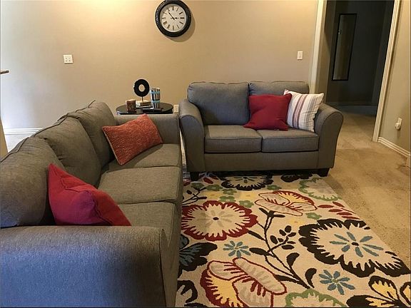 3rd image of 2665 Sierra Ave