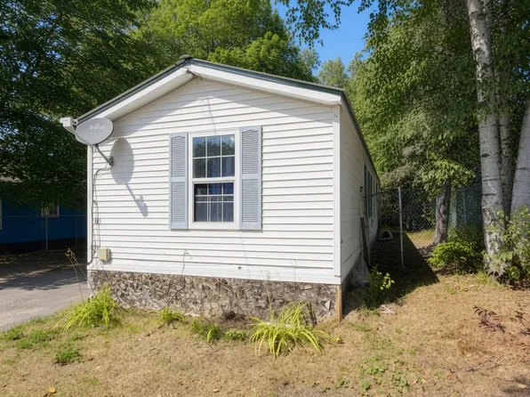 123 Cedar Street, Millinocket, ME 04462