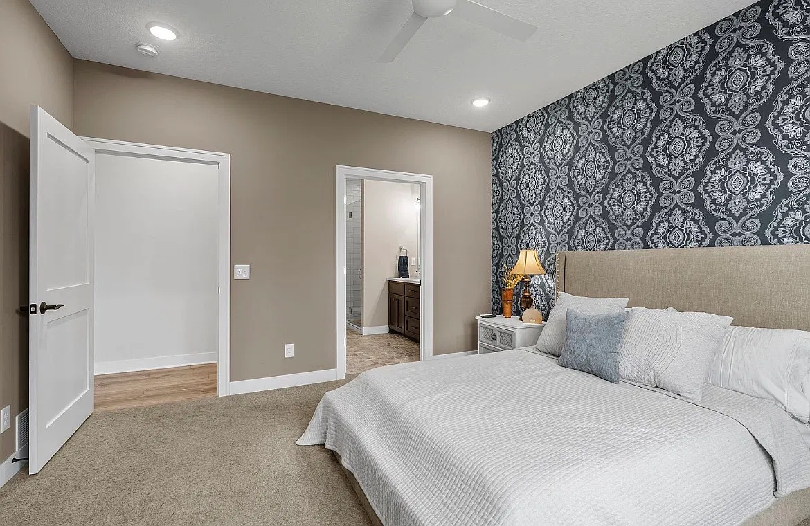 4 bed, 3093 sqft, $3,700 — Photo 4