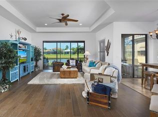 2714 Cinnamon Bay Cir, Naples, FL 34119