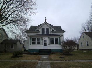 906 6th St, Durant, IA 52747