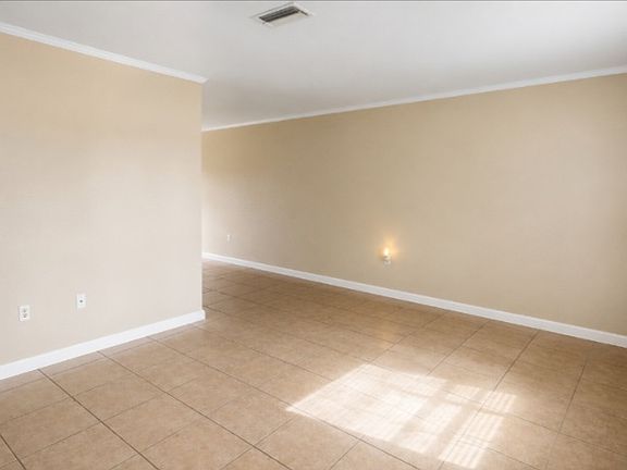 5th image of 31259 Fernway St