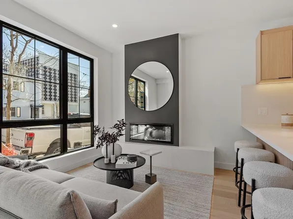 133 5th St #1, Cambridge, MA 02141