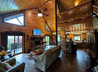 459 Banks Branch Rd, Campton, KY 41301