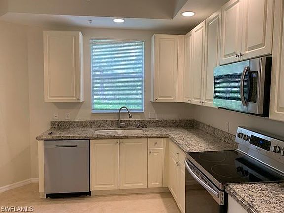 4th image of 1465 Mariposa Cir APT 102