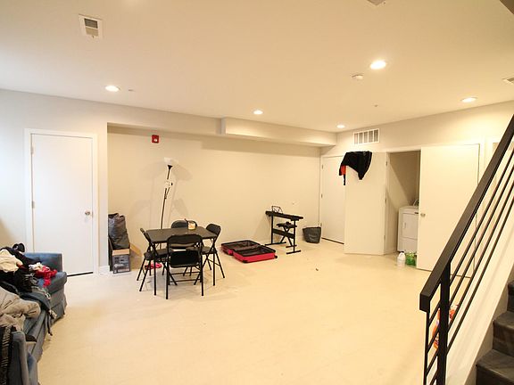 MASSIVE LIVING ROOM!