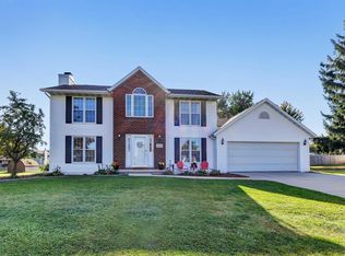 2833 Friendly Cir, Green Bay, WI 54313