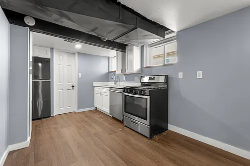 425 Vester St #3 Photo 1