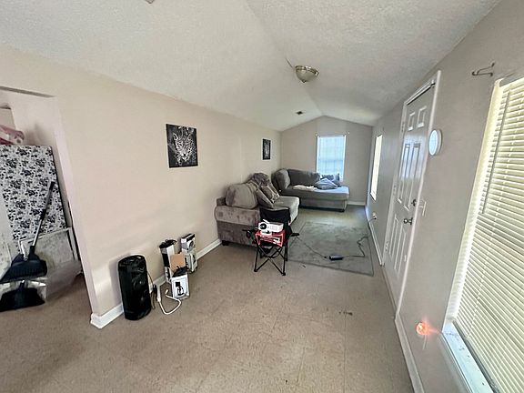 3rd image of 1096 Fountain St