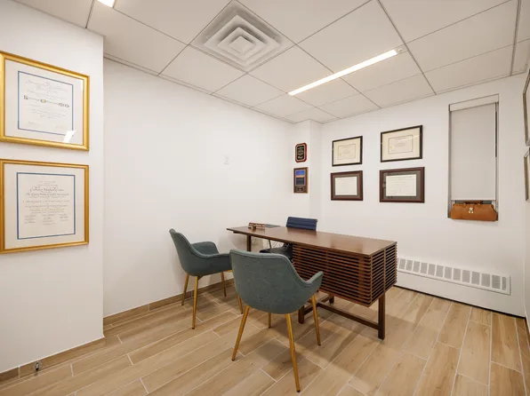 60 Gramercy Park North image 8 of 9