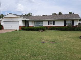 303 E State Rd, Fairview, OK 73737