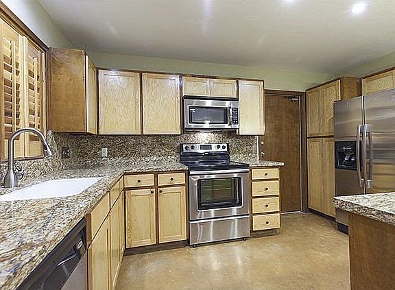 Open kitchen 