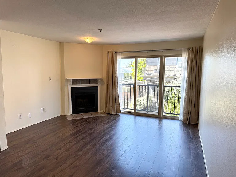 511 E Roy St #314 — Photo 11