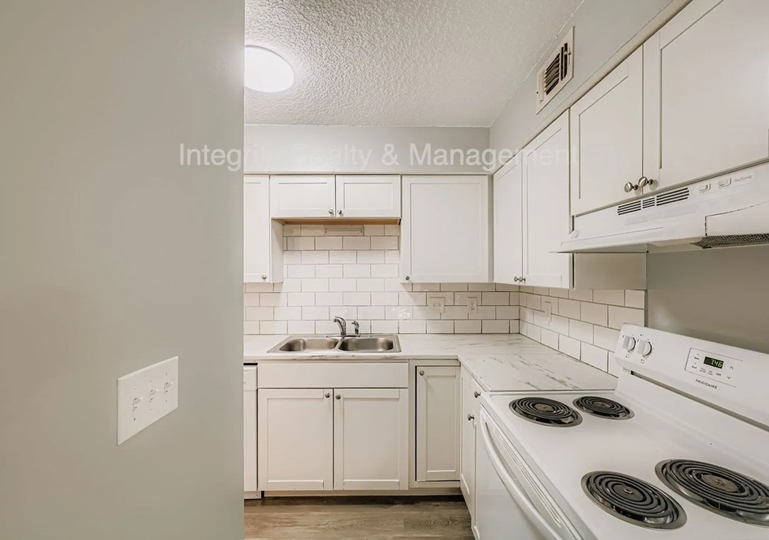 Parkridge Apartments — Photo 4