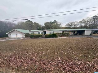 406 Pine Harbor Rd, Pell City, AL 35128