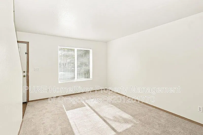 2 bed, 1.0 bath, 900 sqft, $1,395 — Photo 4