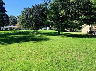 8520 Apple Blossom Ln, Flushing, MI 48433