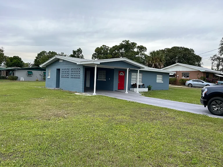 604 S Waldron Ave — Photo 14