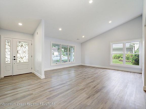 4th image of 1520 Quince Place