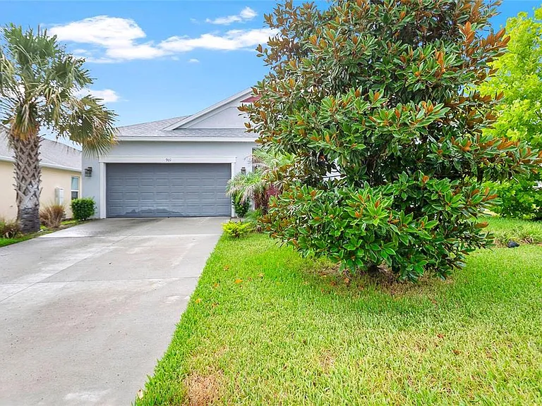 901 Sabal Breeze Ln — Photo 2