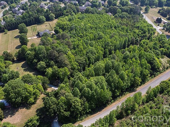 3rd image of 8115 Brief Rd