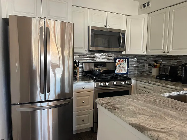9101 Atlantic Ave #101 — Photo 9
