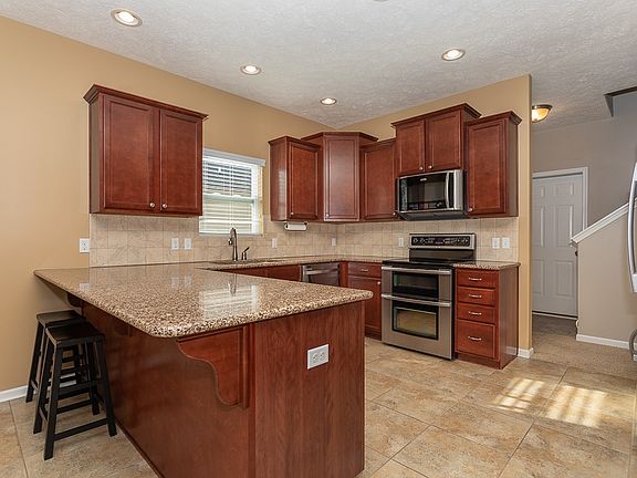 5th image of 8425 S 101st St