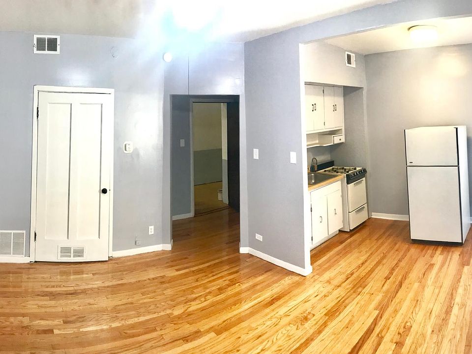 Welcome to our refreshed studio apartment, unit 213!