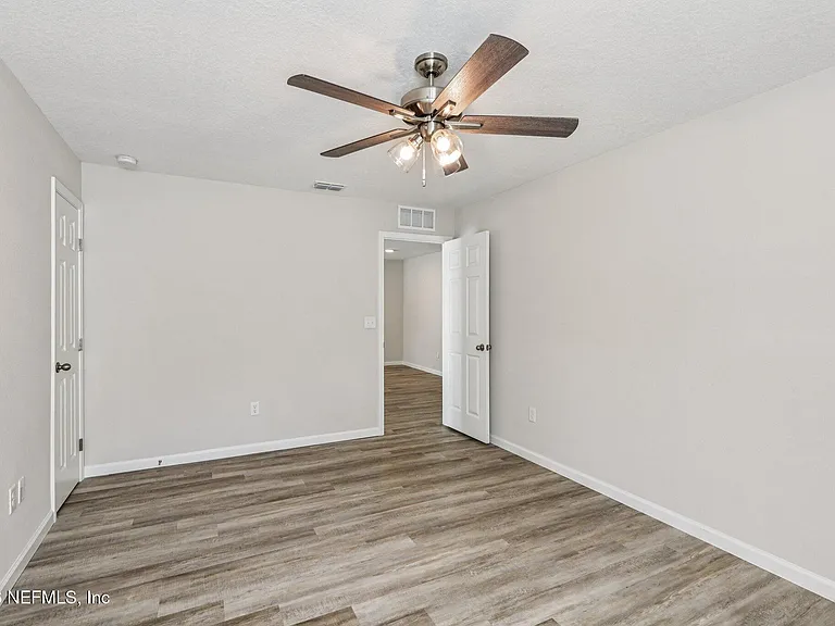 5453 Wabash Blvd — Photo 22