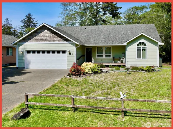 980 Mount Olympus Avenue SE, Ocean Shores, WA 98569