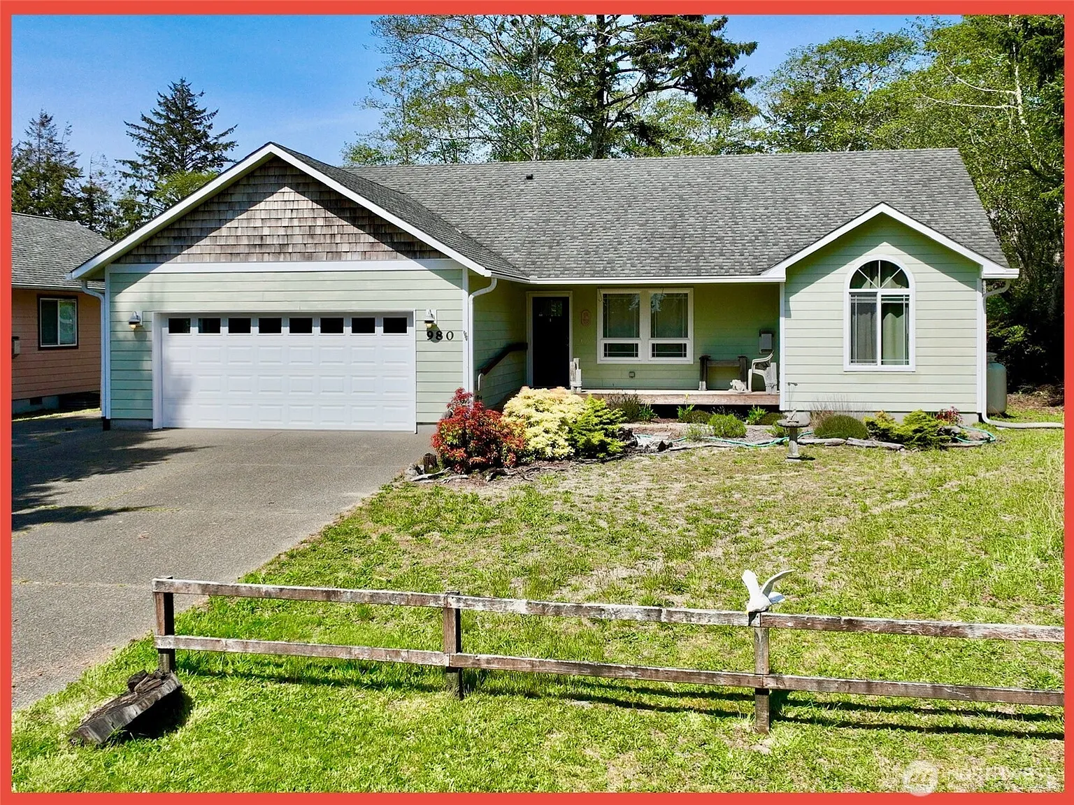 980 Mount Olympus Avenue SE photo 1