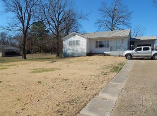 216 Academy Rd, Berryville, AR 72616