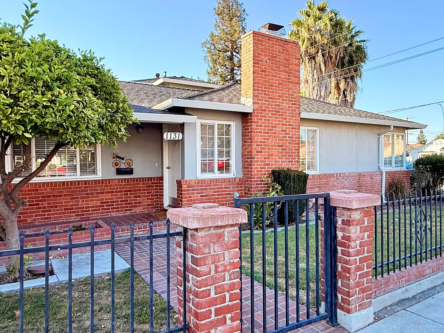 3 bed, 1.5 bath, 1110 sqft, $3,680 — Photo 1