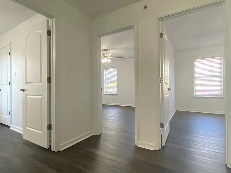 2409 Arctic Ave #202 — Photo 12