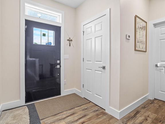 4th image of 243 Auseon Ct