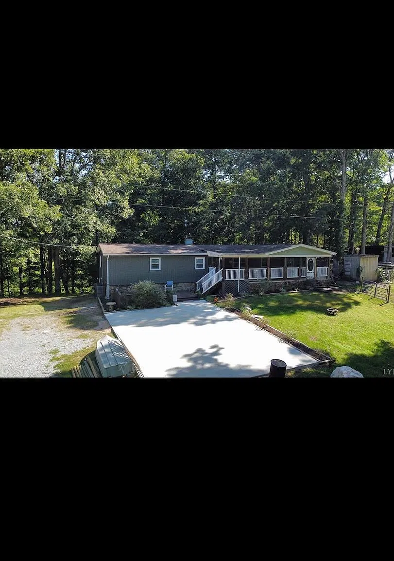 3 bed, $1,695 — Photo 4