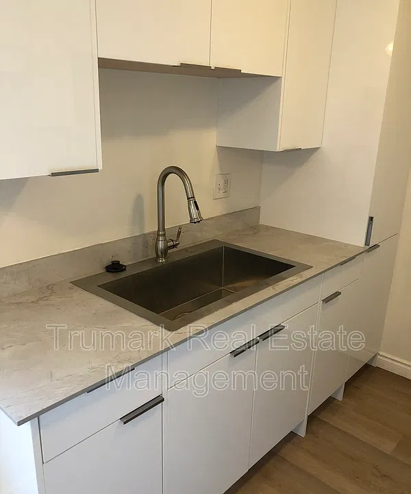1005 E Garfield Ave #7