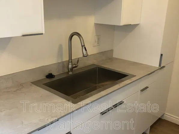 1005 E Garfield Ave APT 7, Glendale, CA 91205