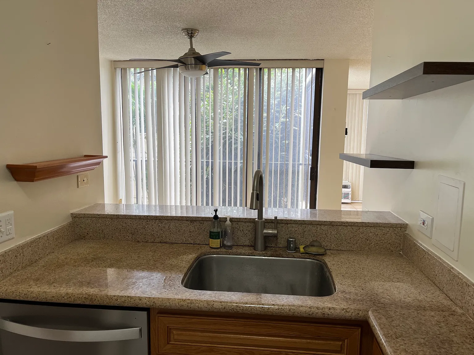 1 bed, 737 sqft, $2,750 — Photo 2