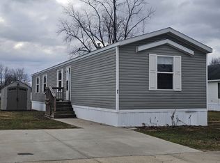 45 E Acree Dr #Ea45, Greenwood, IN 46143