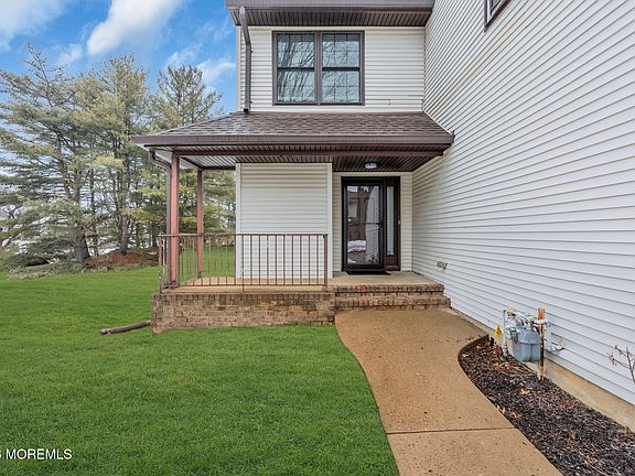 2nd image of 281 Longwood Drive #28-1