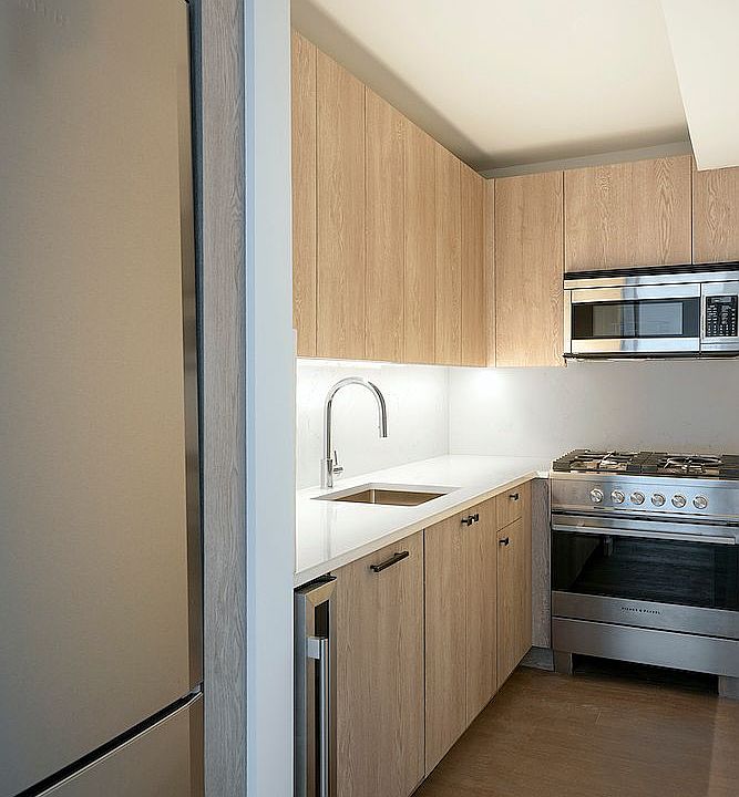 1st image of 220 E 72nd St APT 10D