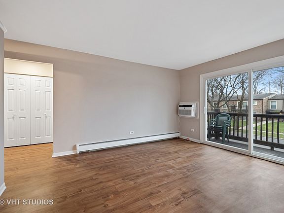 4th image of 268 N Carter St Unit 202