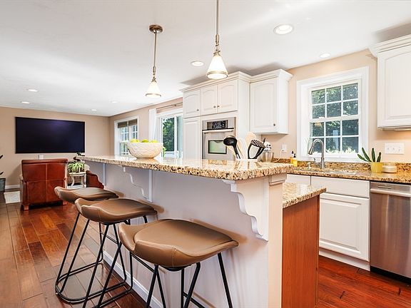 4th image of 59 Victoria Ln