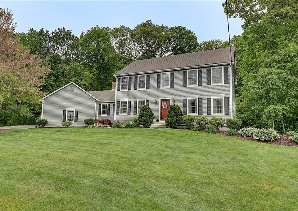 1st image of 14 Mayflower Dr