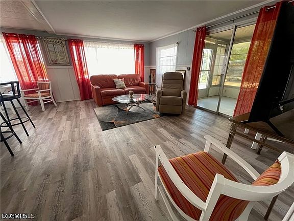 5th image of 5524 Sir Walter Way